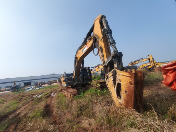 徐工XE550DK履帶式挖掘機(jī)