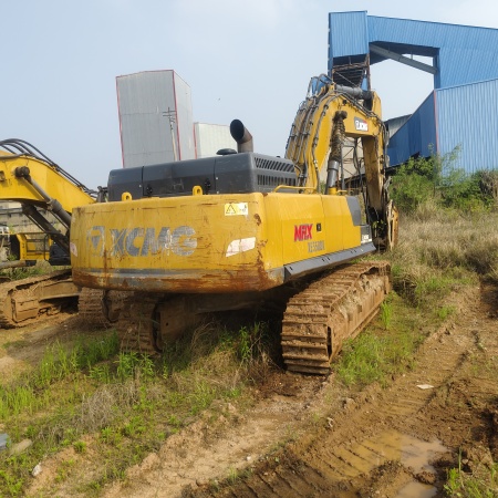 徐工XE550DK履带式挖掘机