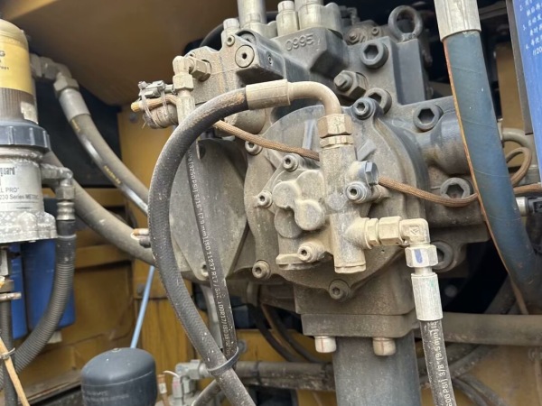 徐工XE490DK履帶式挖掘機(jī)