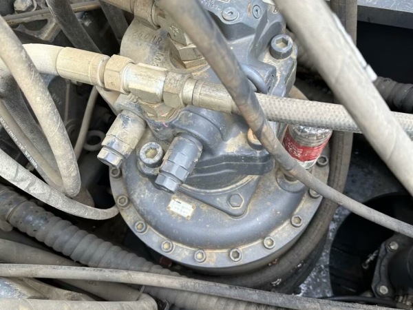 徐工XE490DK履帶式挖掘機(jī)