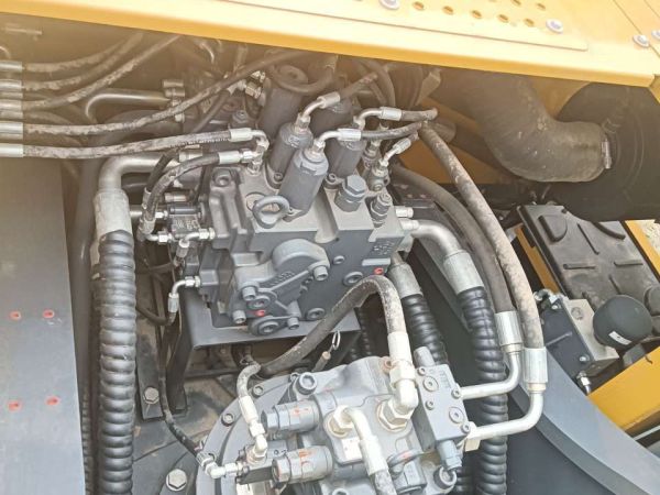 徐工XE370D履帶式挖掘機(jī)