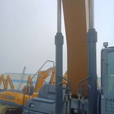 徐工XE370D履带式挖掘机