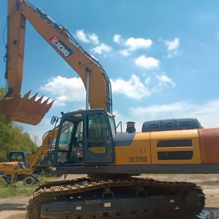 徐工XE370D履带式挖掘机