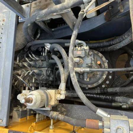 徐工XE550DK履带式挖掘机