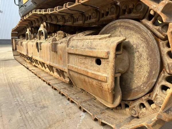 徐工XE550DK履帶式挖掘機