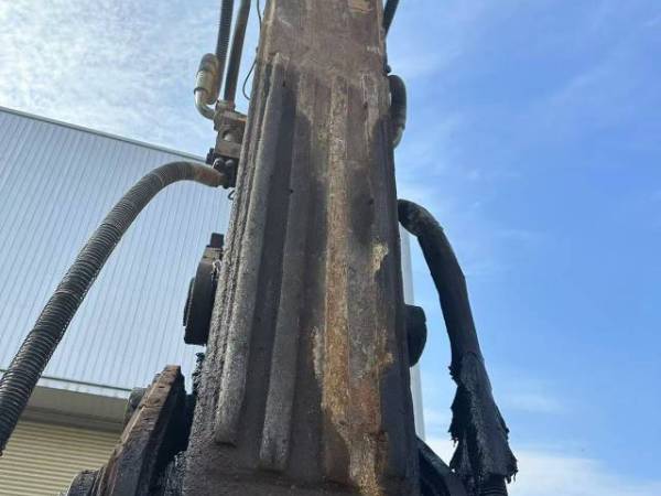 徐工XE550DK履帶式挖掘機