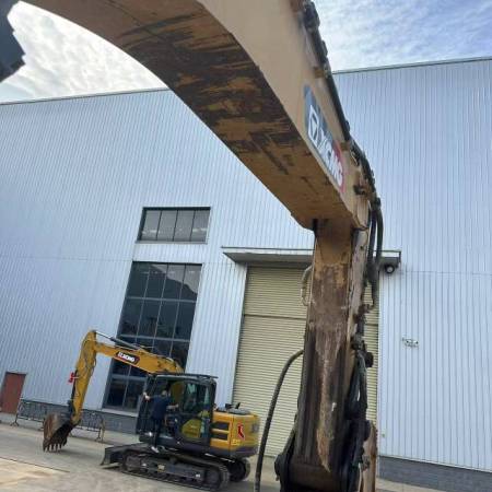 徐工XE550DK履带式挖掘机