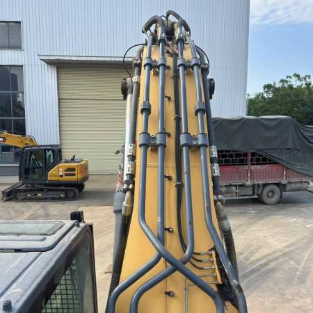 徐工XE550DK履带式挖掘机