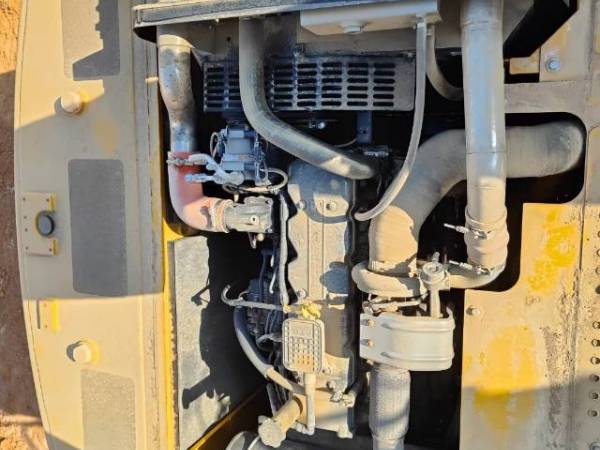 徐工XE270DK履帶式挖掘機