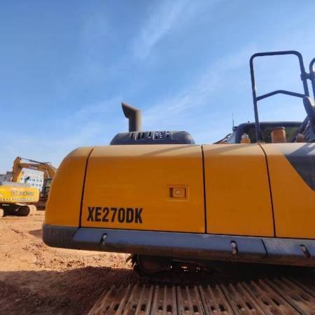 徐工XE270DK履带式挖掘机
