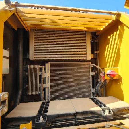 徐工XE270DK履带式挖掘机