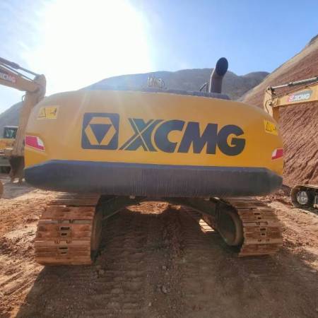 徐工XE270DK履带式挖掘机