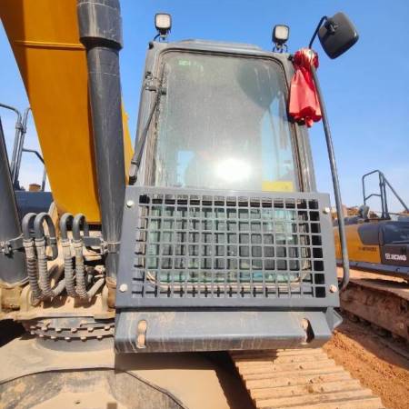 徐工XE270DK履带式挖掘机