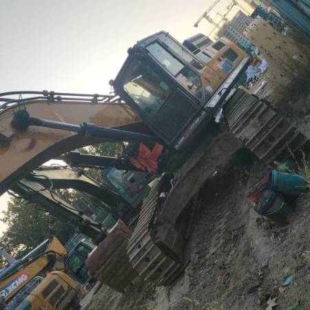 徐工XE490DK履带式挖掘机