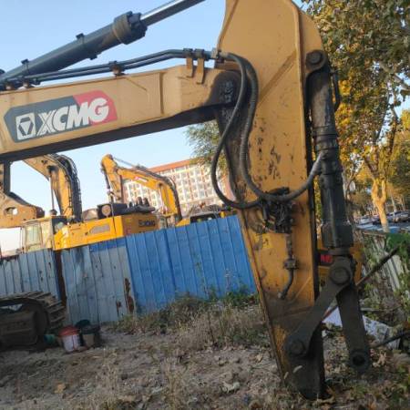 徐工XE490DK履带式挖掘机