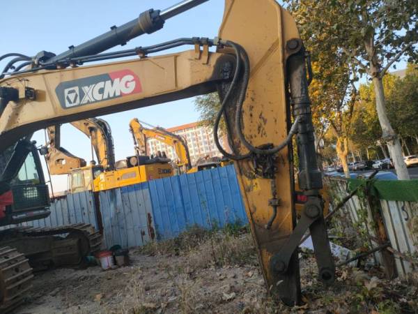 徐工XE490DK履帶式挖掘機(jī)