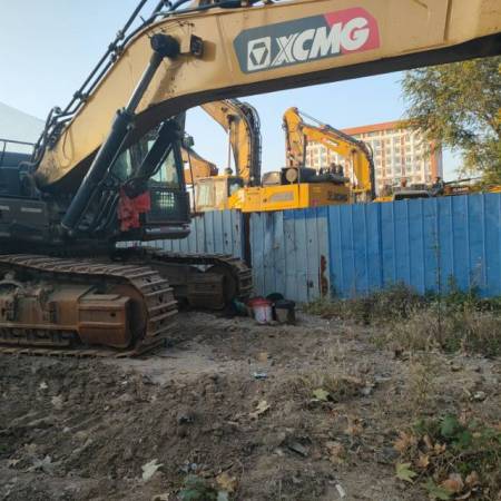 徐工XE490DK履带式挖掘机