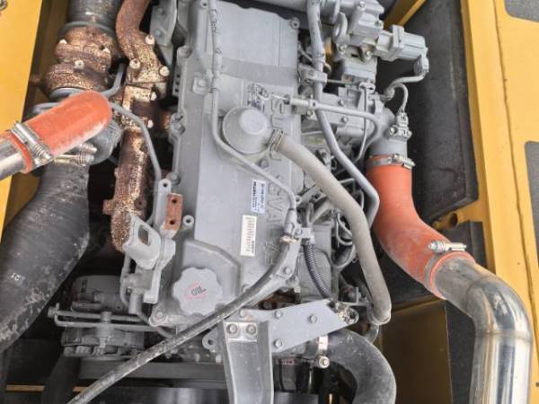 徐工XE225DK履帶式挖掘機(jī)