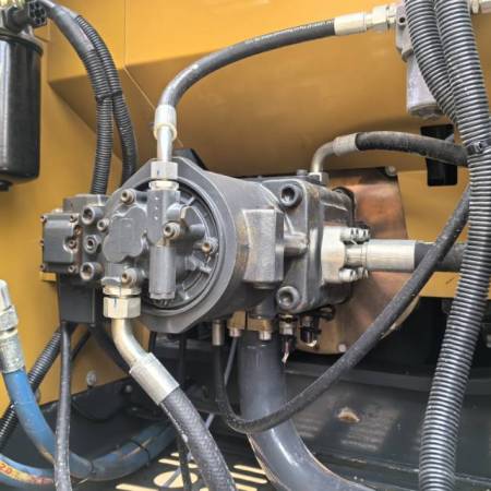 徐工XE225DK履带式挖掘机