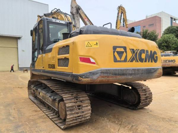 徐工XE225DK履帶式挖掘機(jī)