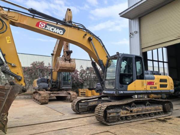 徐工XE245DK履帶式挖掘機