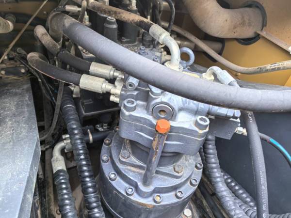 徐工XE245DK履帶式挖掘機