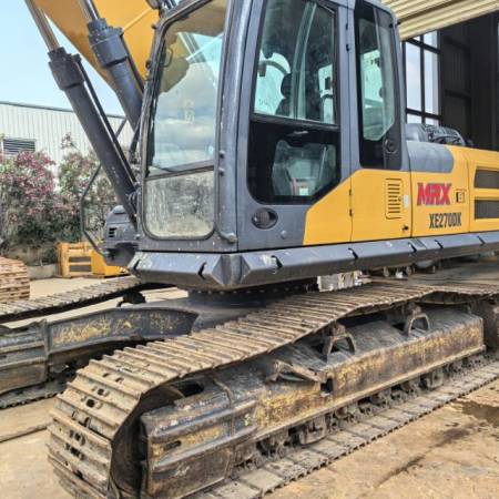 徐工XE245DK履带式挖掘机