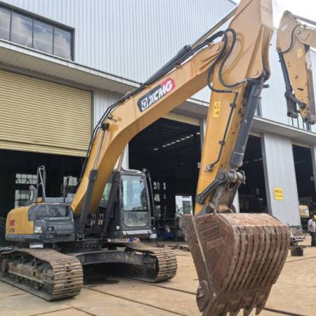 徐工XE245DK履带式挖掘机