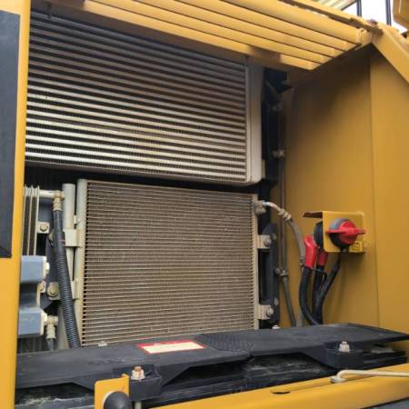 徐工XE245DK履带式挖掘机