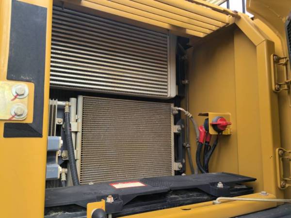 徐工XE245DK履帶式挖掘機