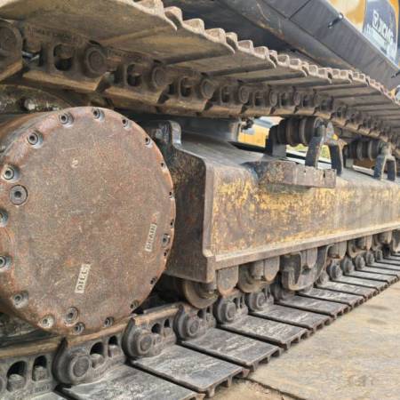 徐工XE245DK履带式挖掘机