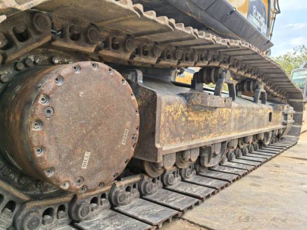 徐工XE245DK履帶式挖掘機