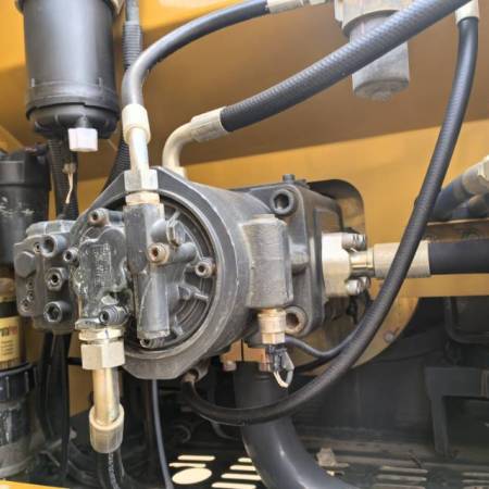 徐工XE245DK履带式挖掘机