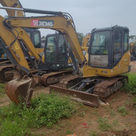 徐工XE60D履带式挖掘机