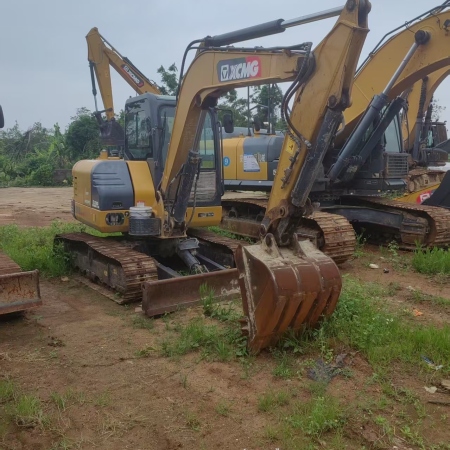 徐工XE60D履带式挖掘机