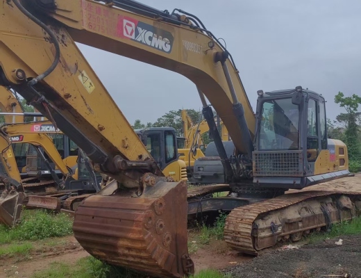 徐工XE245DK履带式挖掘机