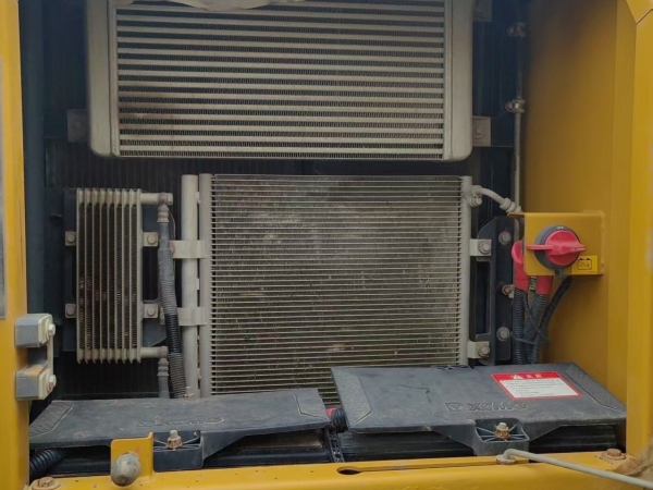 徐工XE245DK履帶式挖掘機(jī)