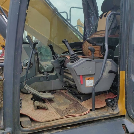 徐工XE245DK履带式挖掘机