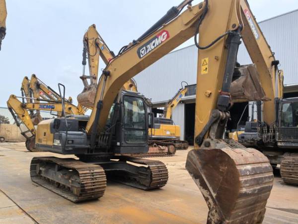 徐工XE155D履帶式挖掘機(jī)