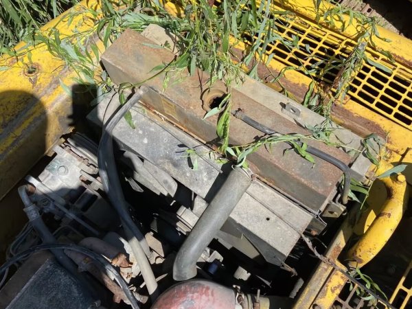 玉柴YC135-8履帶式挖掘機(jī)