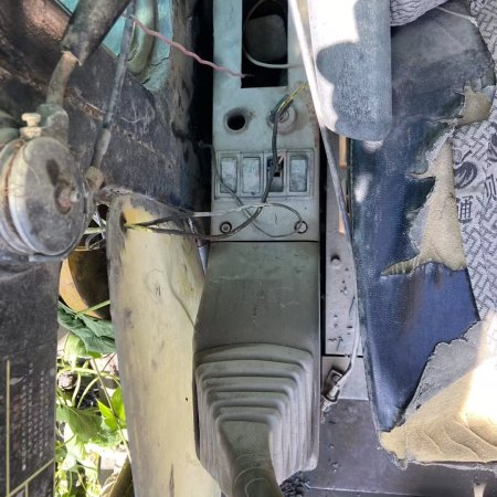 玉柴YC135-8履带式挖掘机