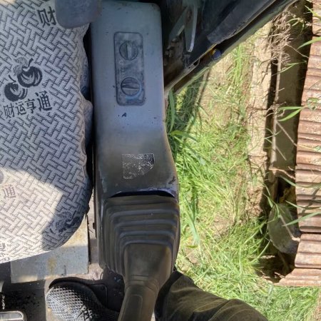 玉柴YC135-8履带式挖掘机