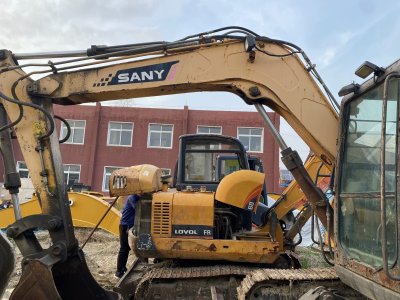 雷沃重工FR60-7履帶式挖掘機