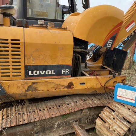 雷沃重工FR60-7履带式挖掘机