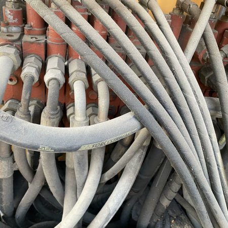 雷沃重工FR60-7履带式挖掘机