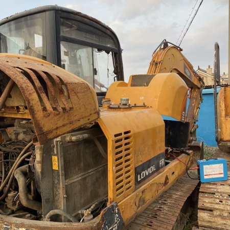 雷沃重工FR60-7履带式挖掘机