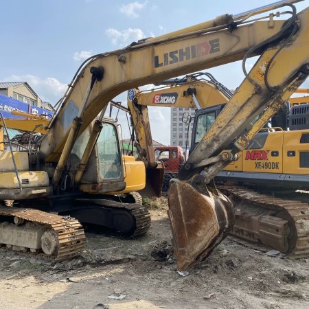 力士德SC220.7履带式挖掘机