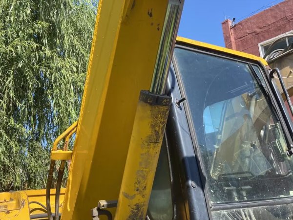 小松PC60-7履帶式挖掘機(jī)