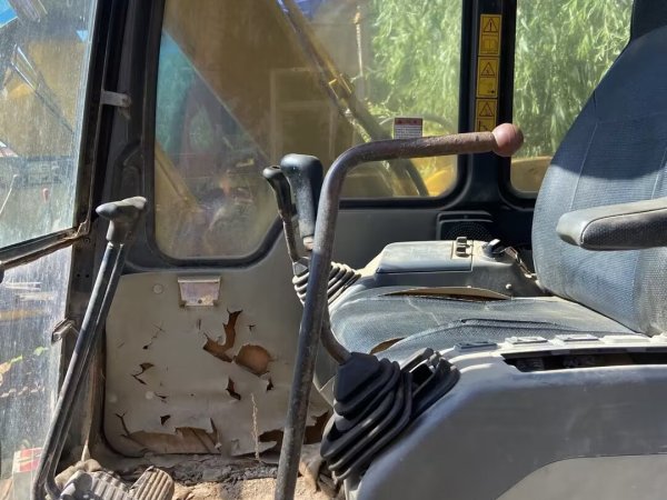 小松PC60-7履帶式挖掘機(jī)