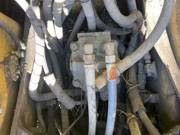 小松PC60-7履帶式挖掘機(jī)